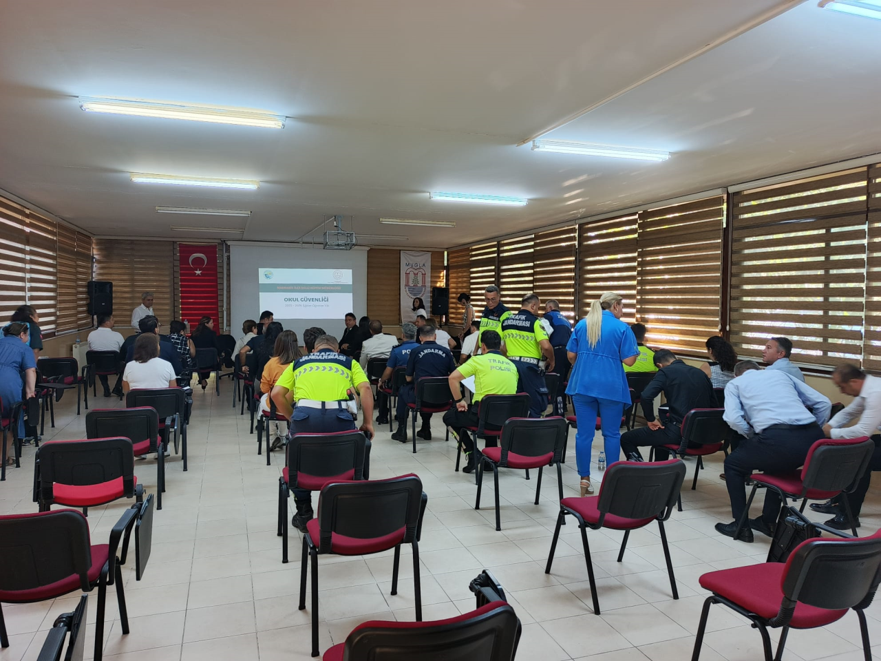 Marmaris Kaymakamımız Sayın Nurullah Kaya’dan Okulumuza Ziyaret