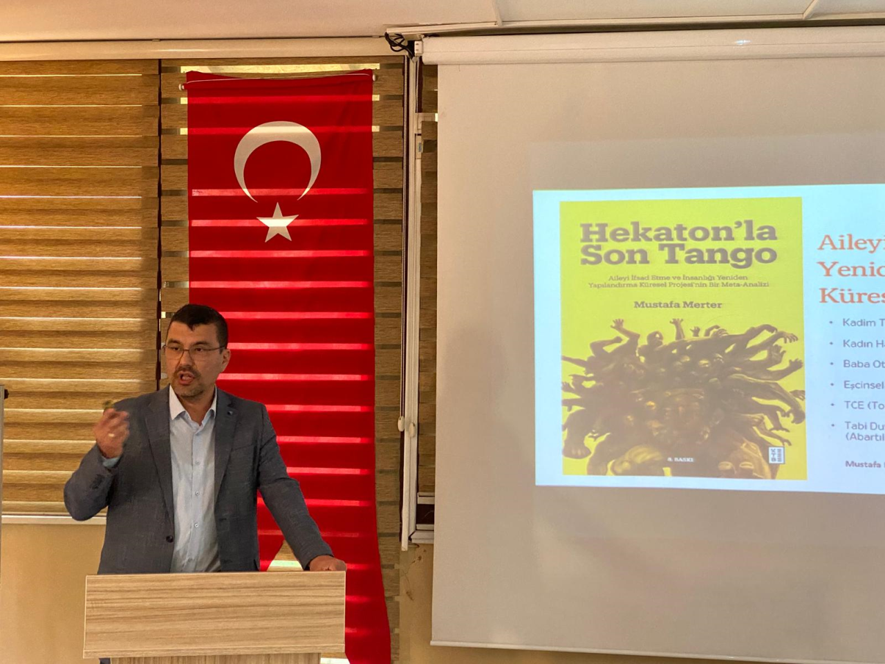 MARMARİS’TE ÜNİVERSİTE ÖĞRENCİLERİNE “AİLE GELECEĞİN TEMİNATIDIR” KONULU KONFERANS VERİLDİ